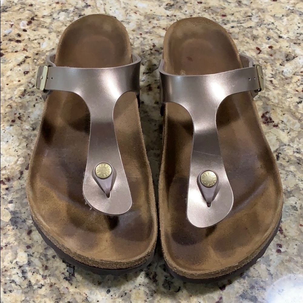 Women’s Birkenstock’s size 10 bronze metallic
